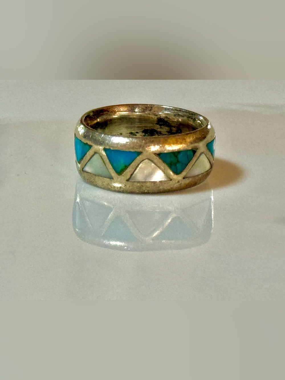 VINTAGE NAVAJO TURQUOISE MOTHER OF PEARL STERLING SILVER RING OLD